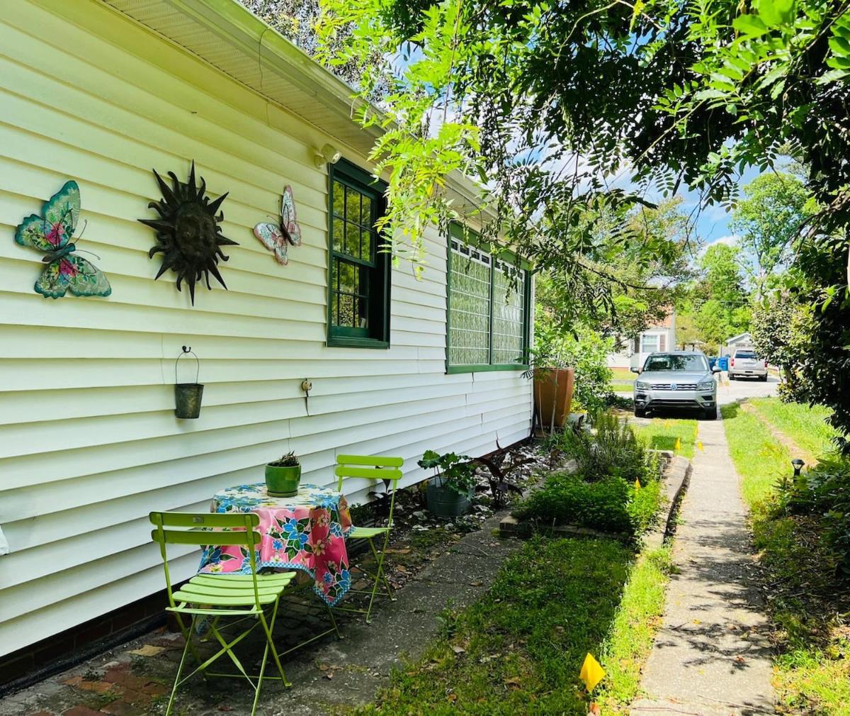 The Casita Serenely Welcomes Guests All Year Round Wilmington Exterior photo